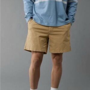 American Eagle men’s khaki shorts